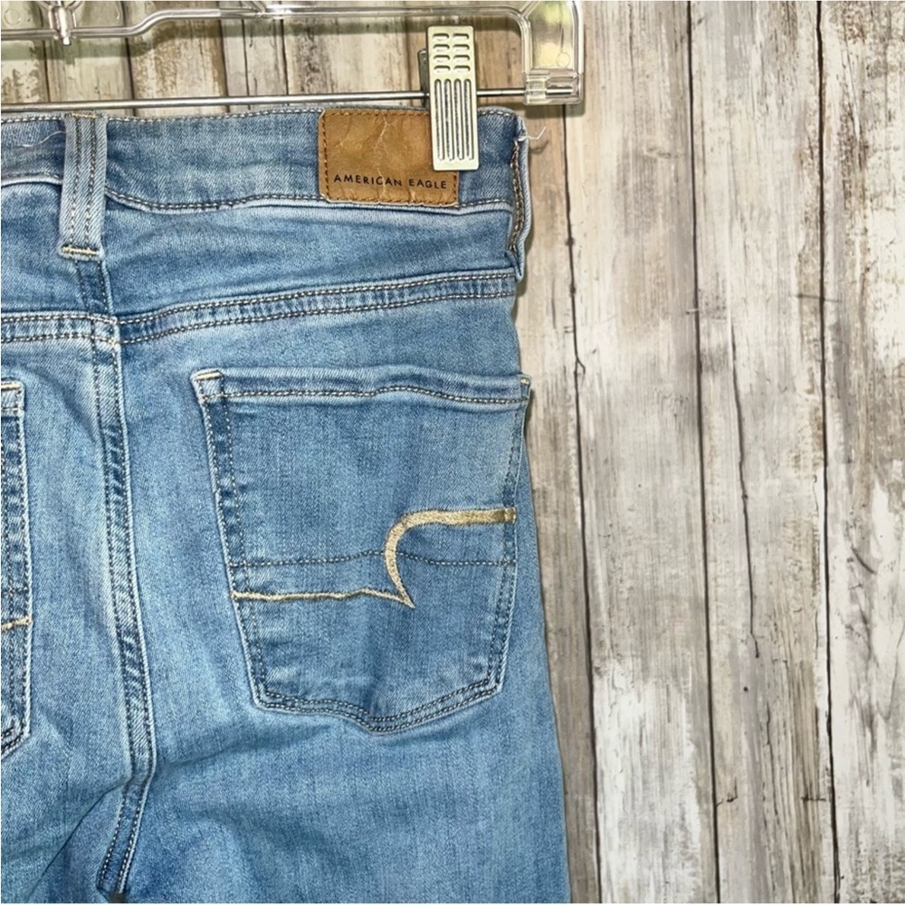 American Eagle Next Level Stretch Light Wash Super High Rise Jegging Short - Picture 5 of 8